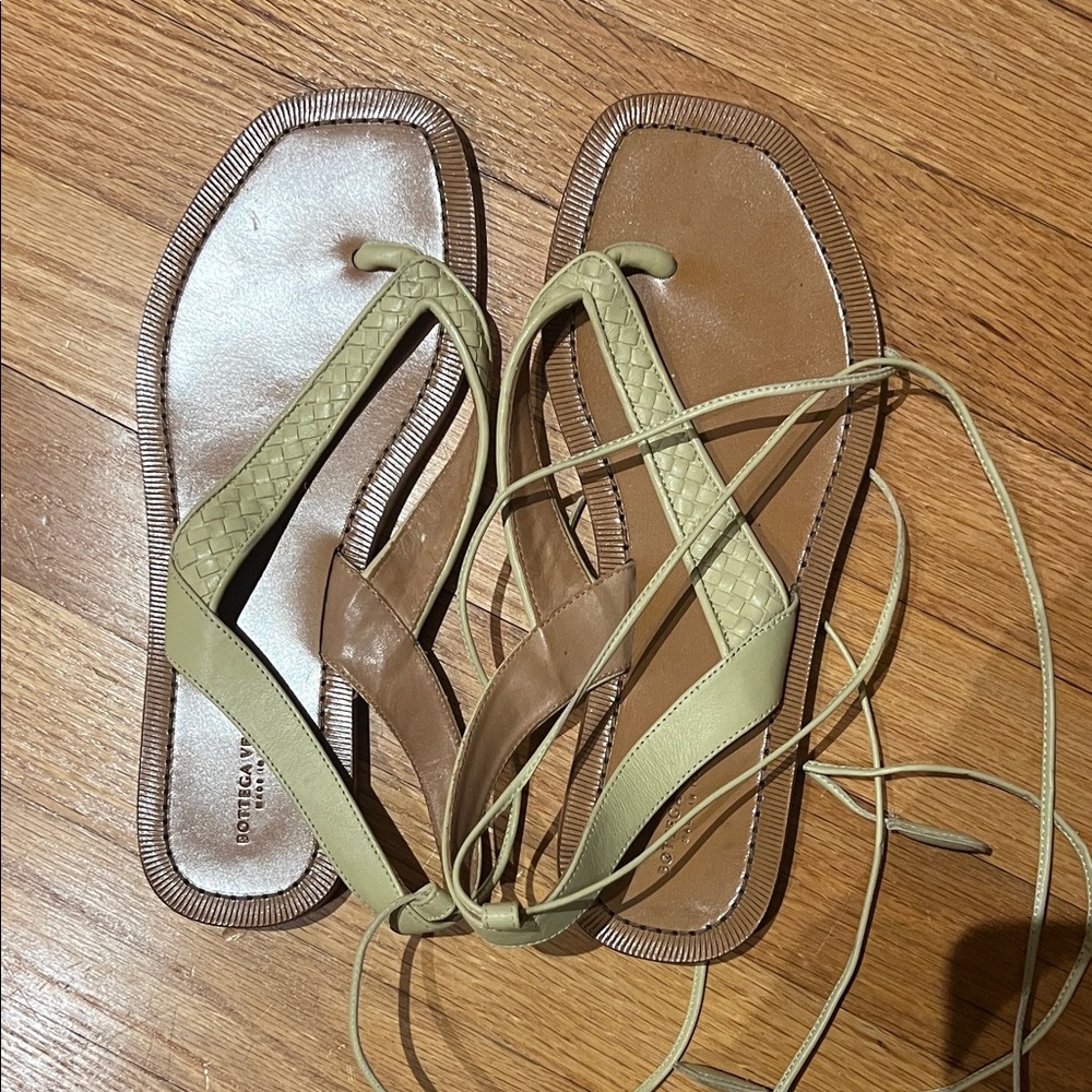 Bottega Veneta Tan/Olive Green Hue Leather Lace-Up Sandals